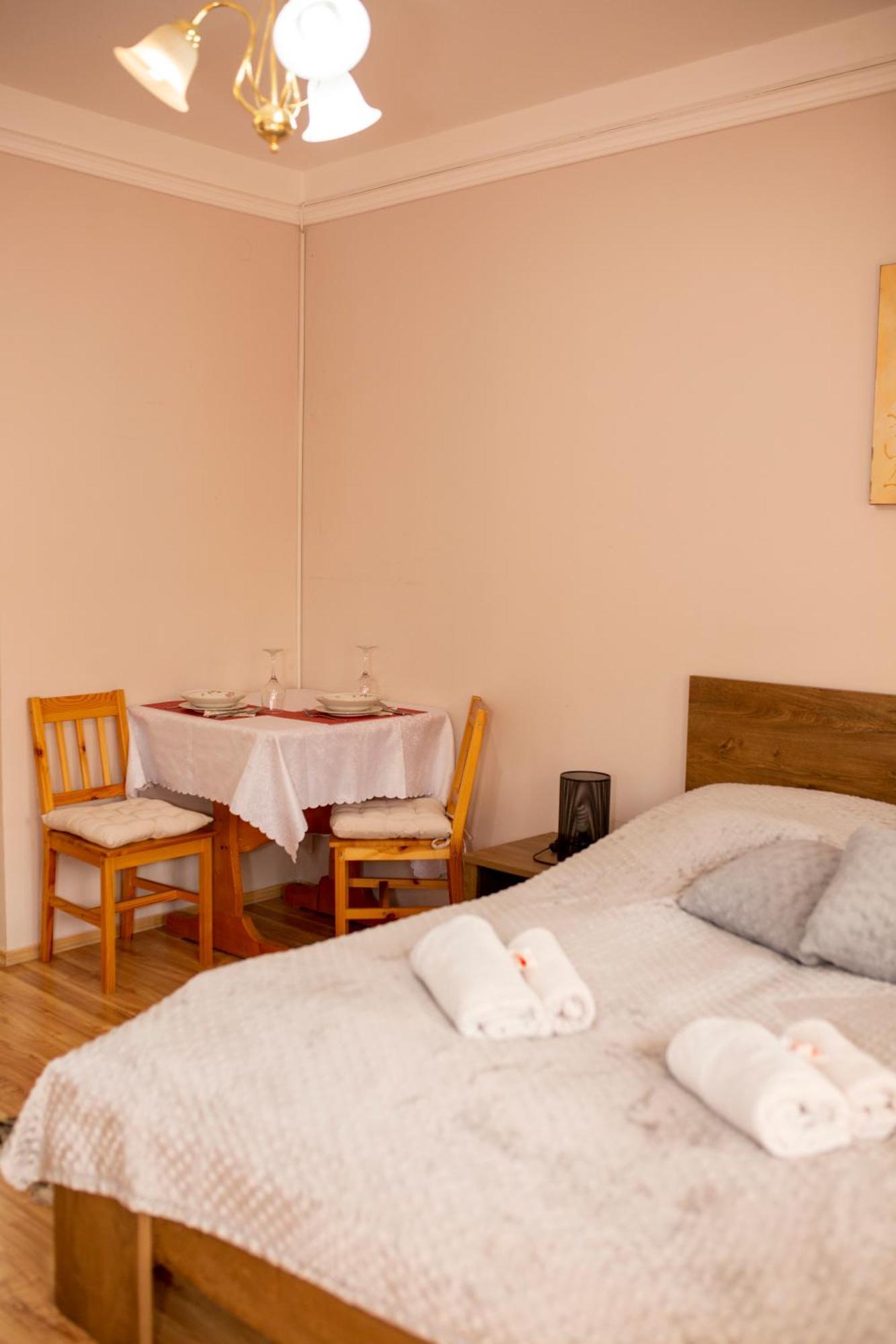 Huerkecz Apartmanhaz Heviz Exterior photo