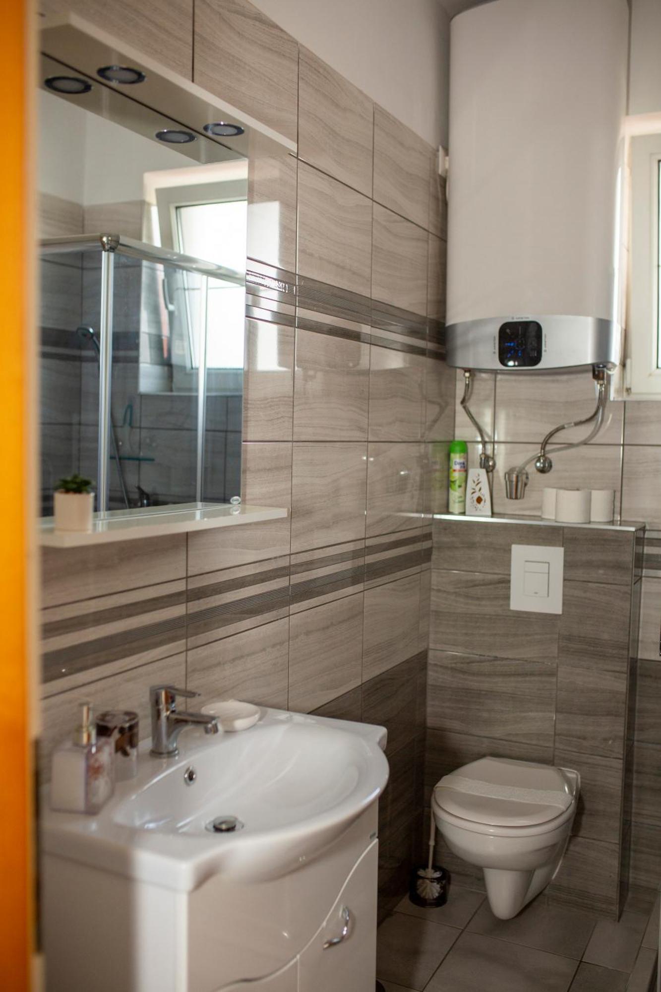 Huerkecz Apartmanhaz Heviz Exterior photo